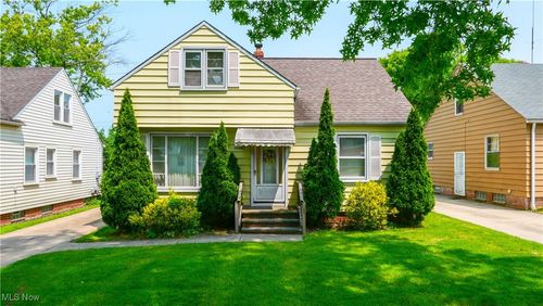13583 Shady Oak Blvd, Garfield Heights, OH, 44125-6028 | Card Image