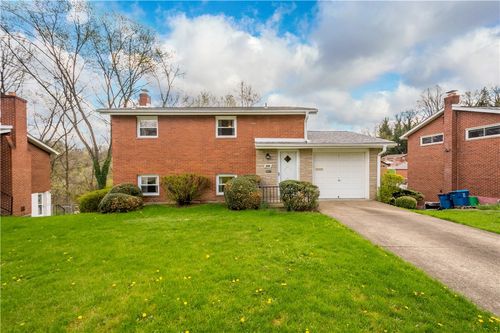 540 Lucia Dr, Wilkins Twp, PA, 15221 | Card Image