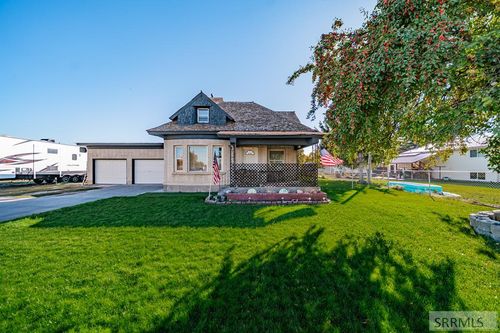 2406 N Ammon Rd, Idaho Falls, ID, 83401-1927 | Card Image