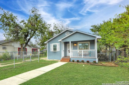 453 W Mitchell St, San Antonio, TX, 78204-2725 | Card Image