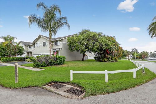 a-5420 Pointe Villa Dr, Lighthouse Point, FL, 33064-7061 | Card Image
