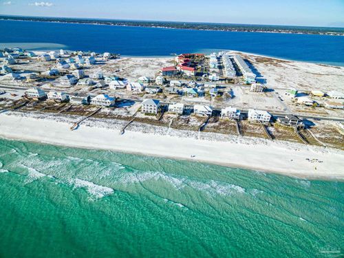 311-7453 Sunset Harbor Dr, NAVARRE, FL, 32566-7037 | Card Image