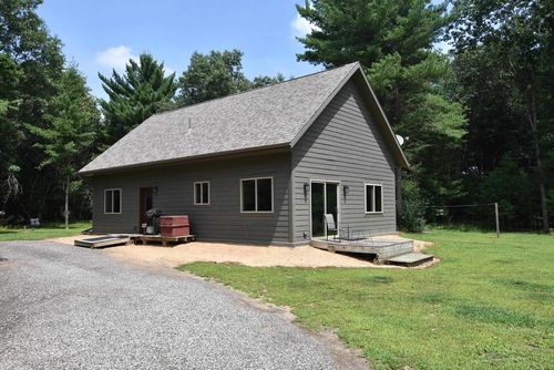 W8970 Cottonville Drive, DAKOTA, WI, 54982 | Card Image