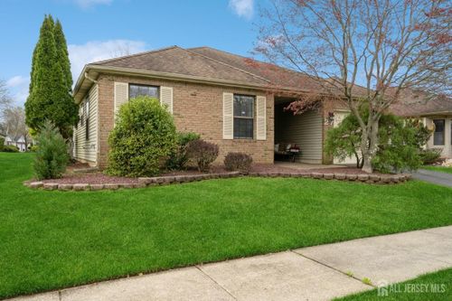 27 Peasley Dr, Marlboro, NJ, 07746-1765 | Card Image