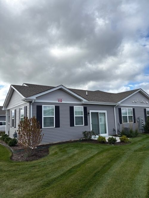 6417 Juniper Dr, Wonder Lake, IL, 60097-1316 | Card Image