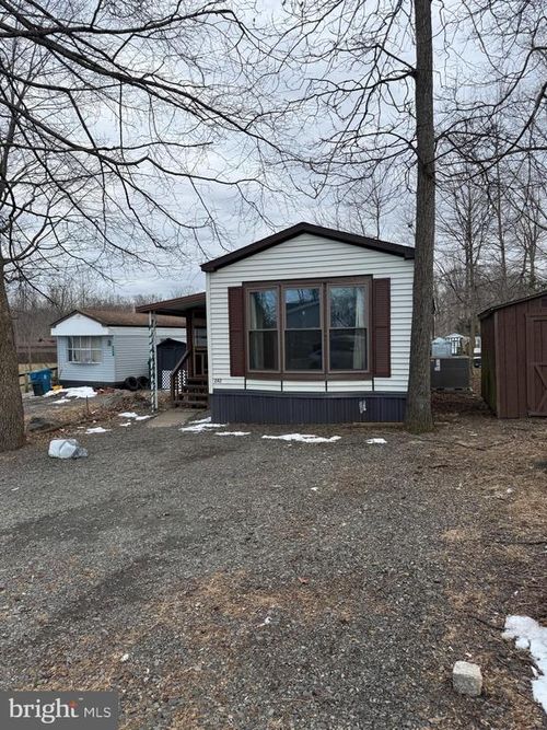 232 Yankee Rd, QUAKERTOWN, PA, 18951-5341 | Card Image