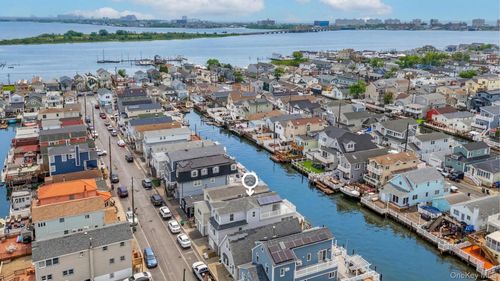 40 W 13th Rd, Broad Channel, NY, 11693-1102 | Card Image