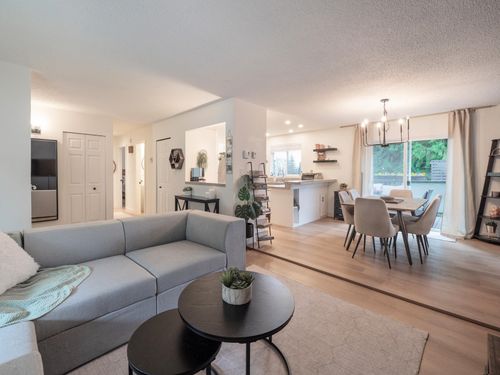 617 Gower Point Rd, Gibsons, BC, V0N1V8 | Card Image