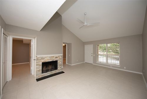 apt-118-1880 White Oak Dr, Houston, TX, 77009-7548 | Card Image
