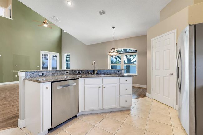 14305 Pine Cone Trl, House other with 5 bedrooms, 4 bathrooms and null parking in Clermont FL | Image 15