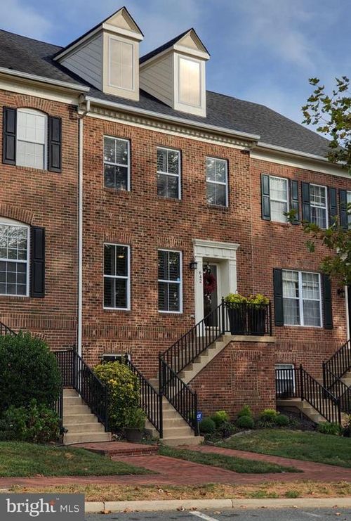 642 Belmont Bay Dr, WOODBRIDGE, VA, 22191-5404 | Card Image