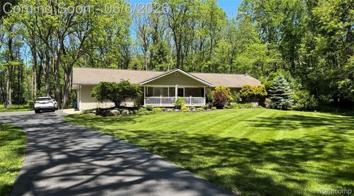 5400 Grange Hall Rd, Holly, MI, 48442-8709 | Card Image