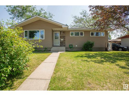 8803 160 St Nw, Edmonton, AB, T5R2H6 | Card Image