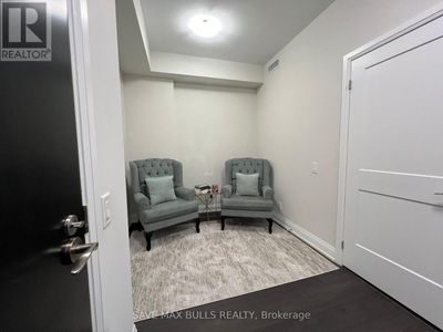 2401 - 15 Lynch St, Condo with 3 bedrooms, 2 bathrooms and 1 parking in Brampton ON | Image 2