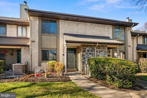 60 Hampshire Dr, Plainsboro, NJ, 08536-4324 | Card Image