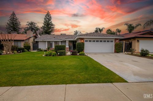 7717 Angoras Court, Bakersfield, CA, 93308 | Card Image