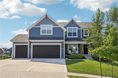 18237 Hauser St, Overland Park, KS, 66013-9027 | Card Image