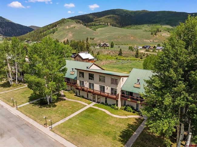 UNIT-10 - 2 Elcho Ave, Condo with 3 bedrooms, 3 bathrooms and null parking in Crested Butte CO | Image 32