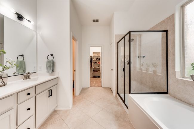 11701 Parade Dr, House other with 4 bedrooms, 4 bathrooms and null parking in Frisco TX | Image 15