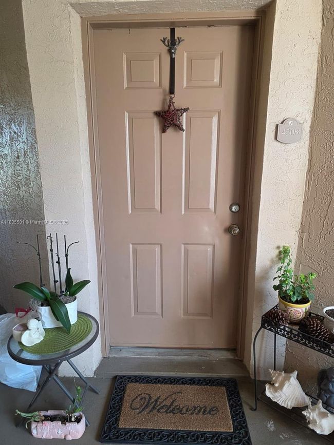 APT-4308 - 2846 S University Dr, Condo with 2 bedrooms, 2 bathrooms and null parking in Davie FL | Image 5