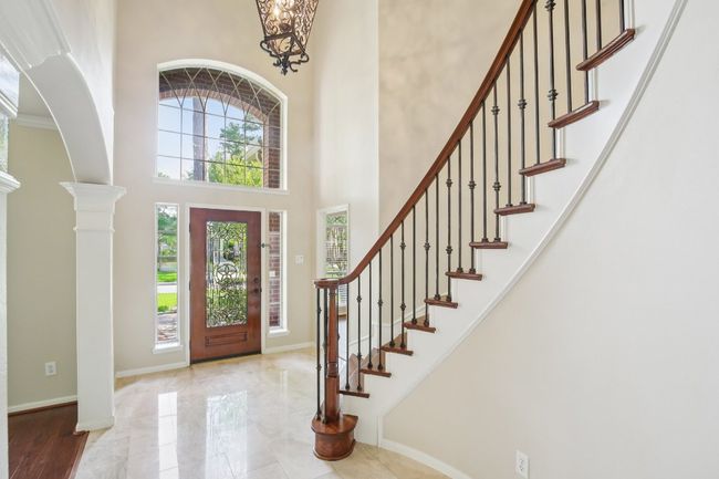 6611 Haughton Dr, House other with 4 bedrooms, 3 bathrooms and 3 parking in Spring TX | Image 5