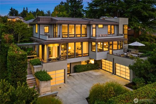 2236 66th Ave Se, Mercer Island, WA, 98040-2317 | Card Image