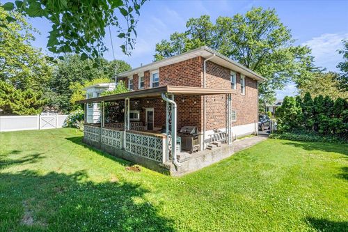 157 Birch Dr, New Hyde Park, NY, 11040-2321 | Card Image