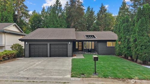 17037 154th Pl Se, Renton, WA, 98058-8656 | Card Image