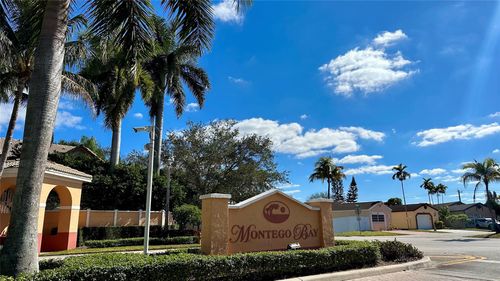 2262 Sw 87th Ter, Miramar, FL, 33025-2016 | Card Image