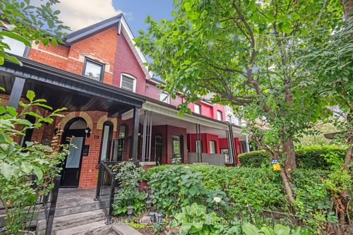17 Beaconsfield Ave, Toronto, ON, M6J3J1 | Card Image