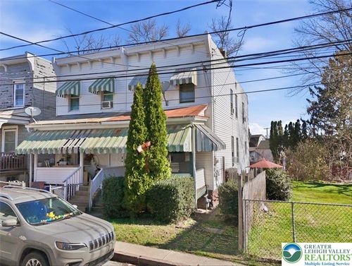 22 Schoolhouse Ln, Wilkes Barre, PA, 18702-5507 | Card Image