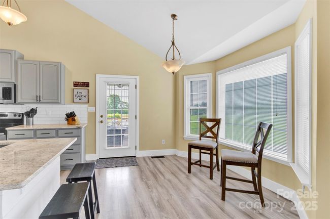Breakfast Nook | Image 9