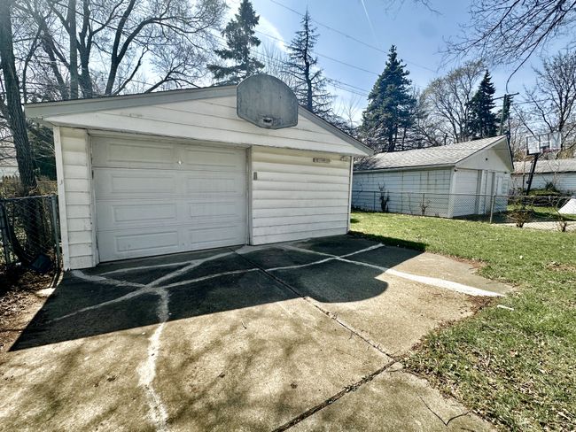 19412 Kenosha St, House other with 3 bedrooms, 1 bathrooms and null parking in Harper Woods MI | Image 23