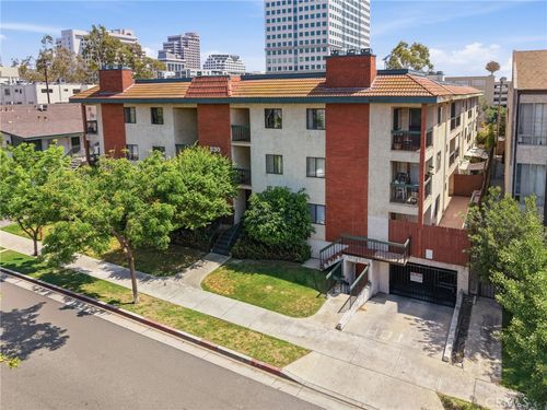 206-330 Burchett Street, Glendale, CA, 91203 | Card Image