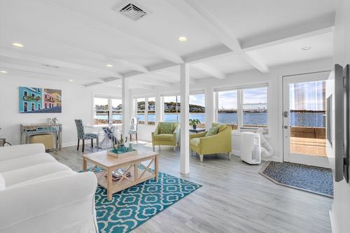 87 Fort Point Rd, Weymouth, MA, 02191-2131 | Card Image