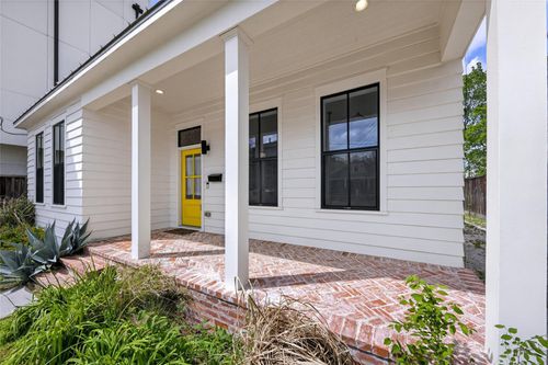 1308 Bingham St, Houston, TX, 77007-4116 | Card Image