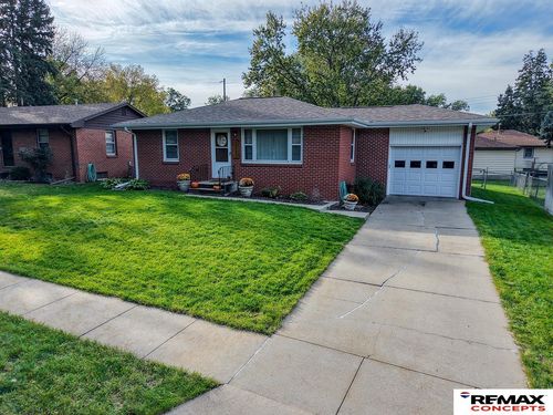 6909 W Street, Lincoln, NE, 68505 | Card Image