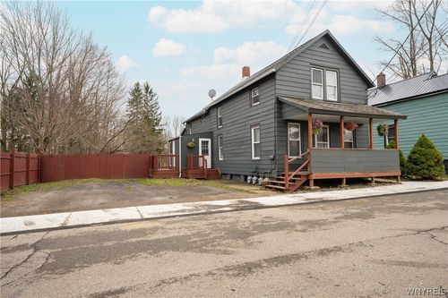 29 York St, Angola, NY, 14006-1535 | Card Image