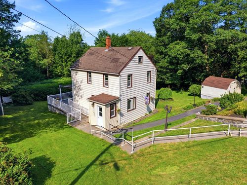 23 Main St, House with 3 bedrooms, 1 bathrooms and 2 parking in Bedford NS | Card Image