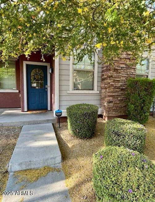 3756 E Kerry Ln, Phoenix, AZ, 85050-6373 | Card Image