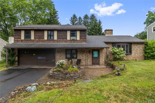 111 Hillside Way, Camillus, NY, 13031-1205 | Card Image