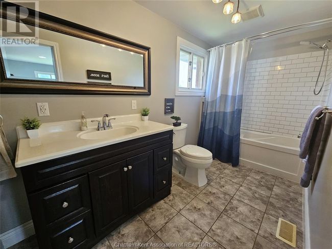 29183 Marsh Line, House other with 4 bedrooms, 2 bathrooms and null parking in Dutton ON | Image 11