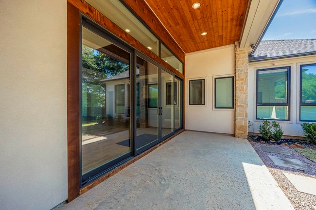 View of patio / terrace | Image 14