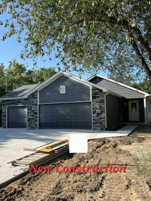 106 E Trett St, Wheatfield, IN, 46392-9470 | Card Image