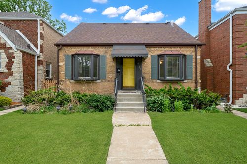 6219 N Lenox Ave, Chicago, IL, 60646-4821 | Card Image