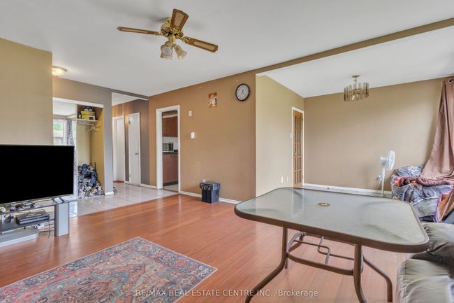 19 Langwith Crt, House other with 6 bedrooms, 3 bathrooms and 4 parking in Brampton ON | Image 9