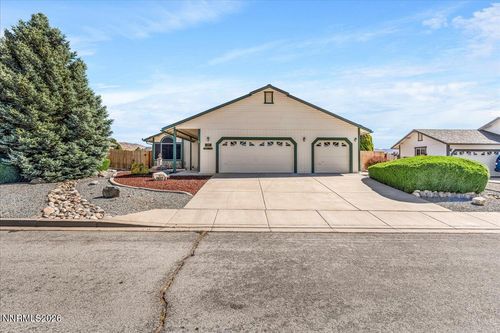 1477 Kinglet Dr, Sparks, NV, 89441-7871 | Card Image