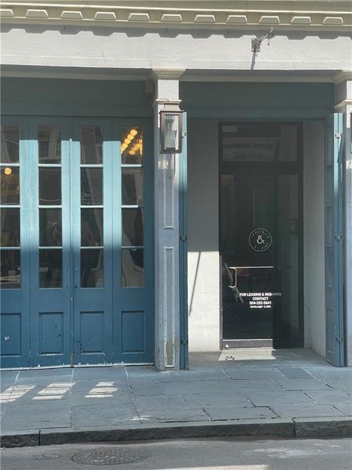 apt-501-221 Chartres St, New Orleans, LA, 70130-2355 | Card Image