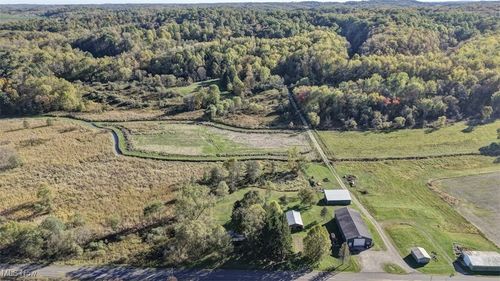 6056 Johnstown Rd Ne, Mineral City, OH, 44656-9053 | Card Image