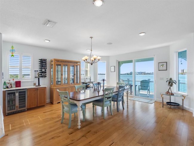 11000 8 Th St E, House other with 4 bedrooms, 5 bathrooms and null parking in Treasure Island FL | Image 12